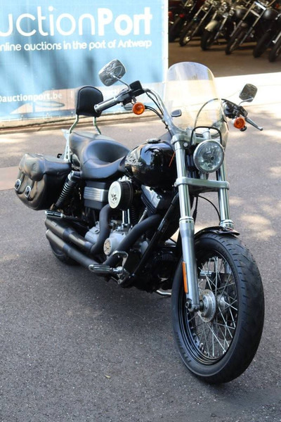 Motorcycle Harley-Davidson Dyna Street Bob: picture 8
