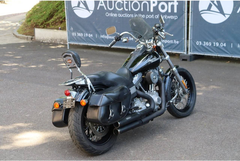 Motorcycle Harley-Davidson Dyna Street Bob: picture 6
