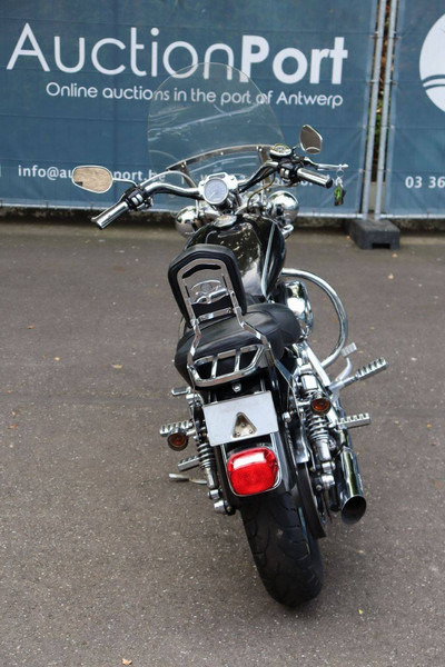 Harley-Davidson Sportster XL1200 Custom - Motorcycle: picture 5 Harley-Davidson Sportster XL1200 Custom - Motorcycle: picture 5