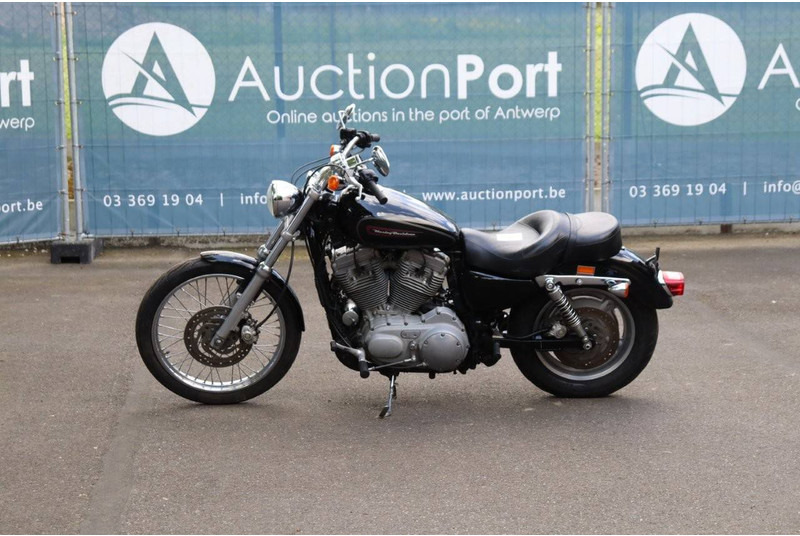 Harley-Davidson Sportster XL883 - Motorcycle: picture 1 Harley-Davidson Sportster XL883 - Motorcycle: picture 1