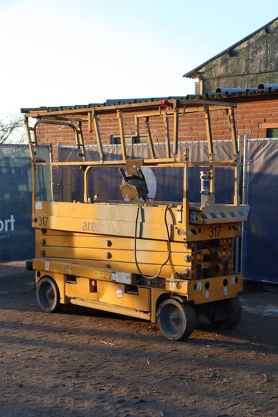 Haulotte COMPACT 10N - Scissor lift: picture 3 Haulotte COMPACT 10N - Scissor lift: picture 3