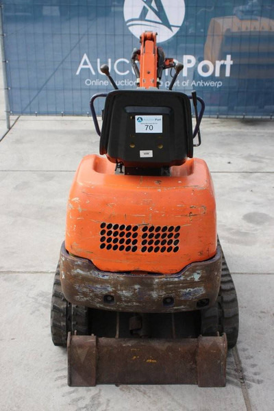 Hitachi - Mini excavator: picture 4 Hitachi - Mini excavator: picture 4