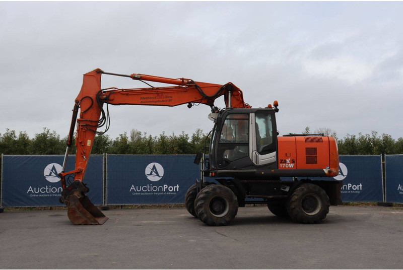 Hitachi ZX170W-3 - Wheel excavator: picture 1 Hitachi ZX170W-3 - Wheel excavator: picture 1