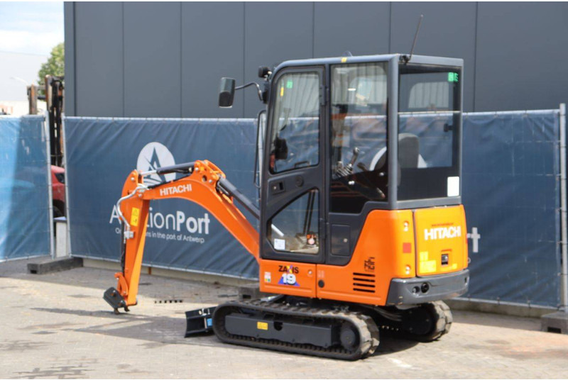Hitachi ZX19-6 CR - Mini excavator: picture 3 Hitachi ZX19-6 CR - Mini excavator: picture 3