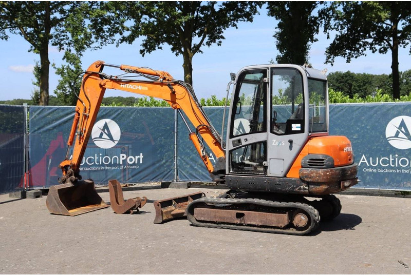Hitachi ZX35 - Crawler excavator: picture 3 Hitachi ZX35 - Crawler excavator: picture 3