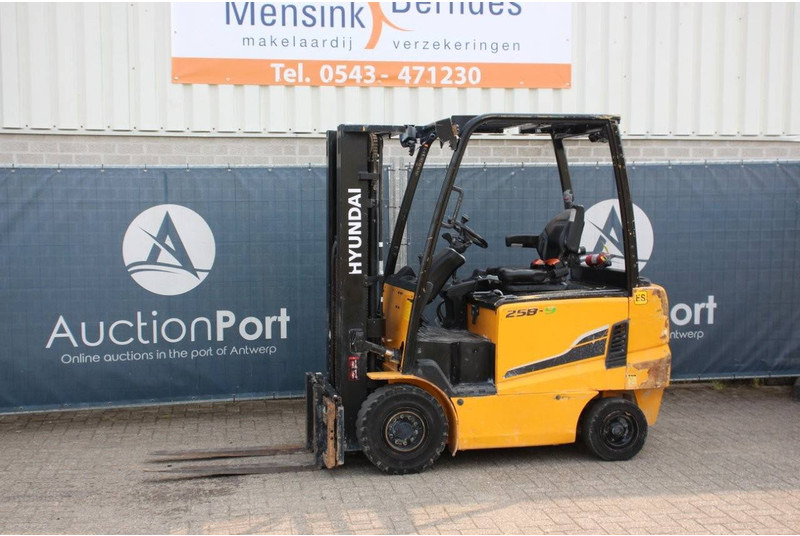Hyundai 25B-9 - Electric forklift: picture 1 Hyundai 25B-9 - Electric forklift: picture 1