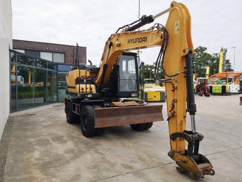 Hyundai HW140 - Wheel excavator: picture 4 Hyundai HW140 - Wheel excavator: picture 4