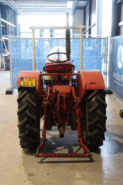 International 423 - Farm tractor: picture 5 International 423 - Farm tractor: picture 5