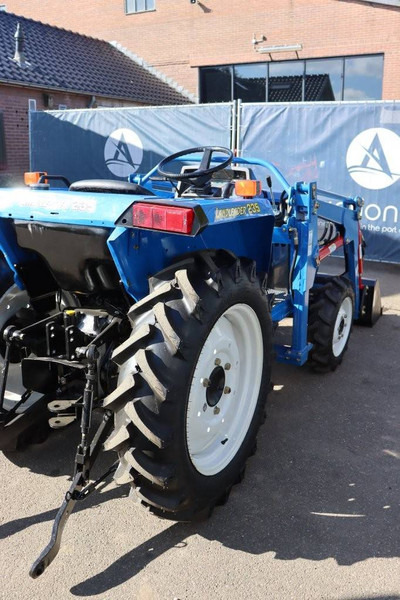 Iseki LANDLEADER 235 - Farm tractor: picture 5 Iseki LANDLEADER 235 - Farm tractor: picture 5