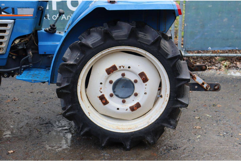 Farm tractor Iseki TU1900: picture 17