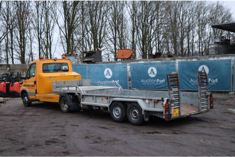 Iveco 40C - Dropside/ Flatbed truck: picture 2 Iveco 40C - Dropside/ Flatbed truck: picture 2