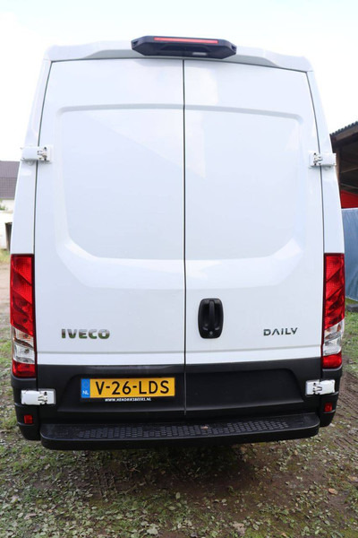 Iveco Daily van; Model Type: TS35SC2AA - Panel van: picture 5 Iveco Daily van; Model Type: TS35SC2AA - Panel van: picture 5