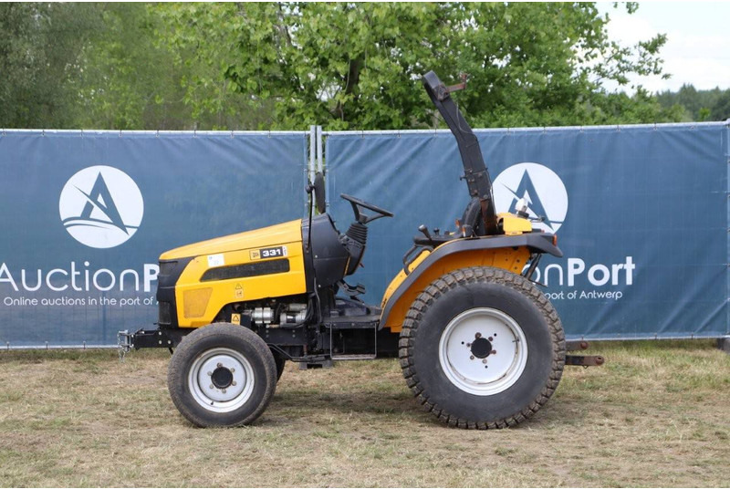 JCB 331 HST - Farm tractor: picture 2 JCB 331 HST - Farm tractor: picture 2