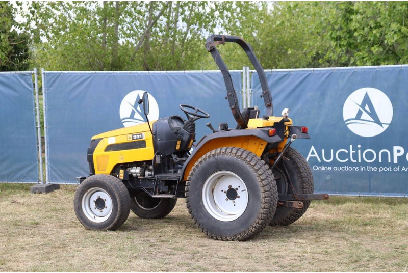 JCB 331 HST - Farm tractor: picture 3 JCB 331 HST - Farm tractor: picture 3