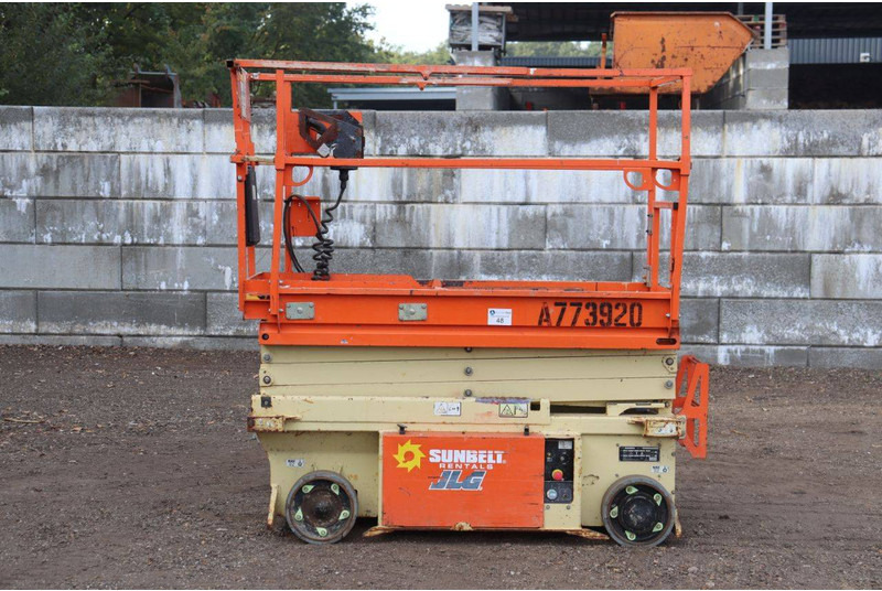JLG 6RS - Scissor lift: picture 2 JLG 6RS - Scissor lift: picture 2