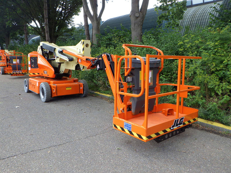 JLG E400AJPN - Telescopic boom: picture 2 JLG E400AJPN - Telescopic boom: picture 2