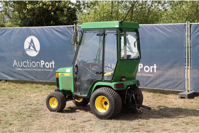 John Deere 455 - Farm tractor: picture 3 John Deere 455 - Farm tractor: picture 3