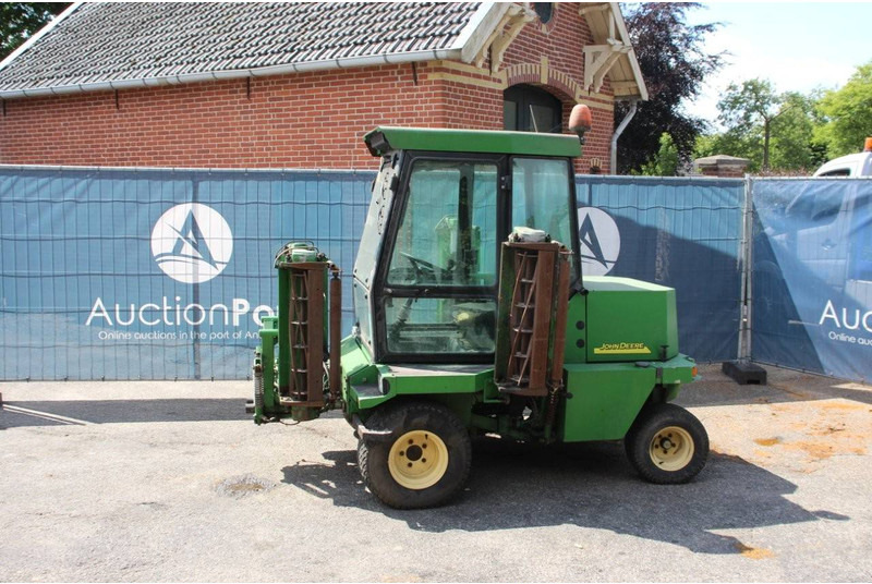 John Deere - Garden mower: picture 1 John Deere - Garden mower: picture 1