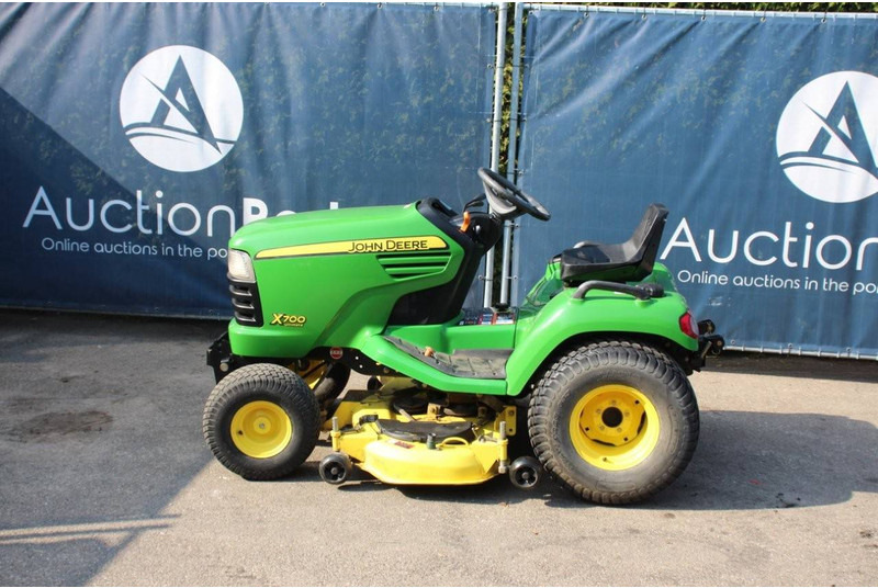John Deere M700 - Garden mower: picture 2 John Deere M700 - Garden mower: picture 2