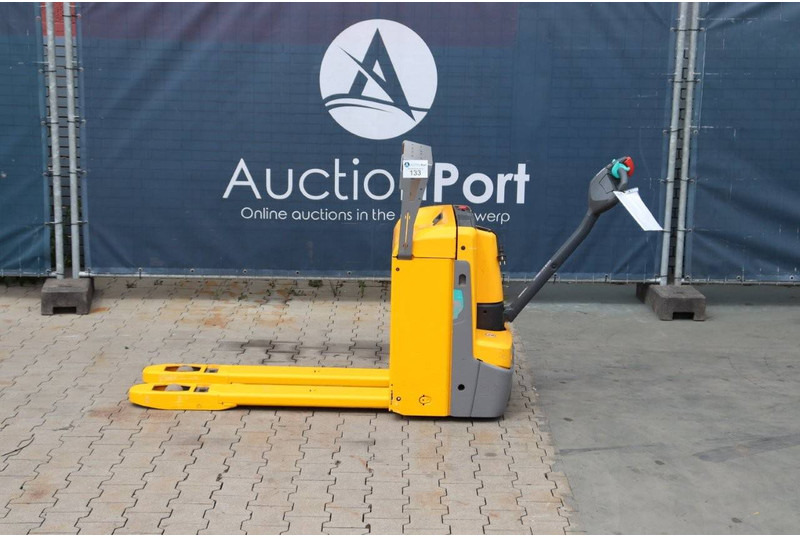 Jungheinrich EJE 116 - Pallet truck: picture 2 Jungheinrich EJE 116 - Pallet truck: picture 2