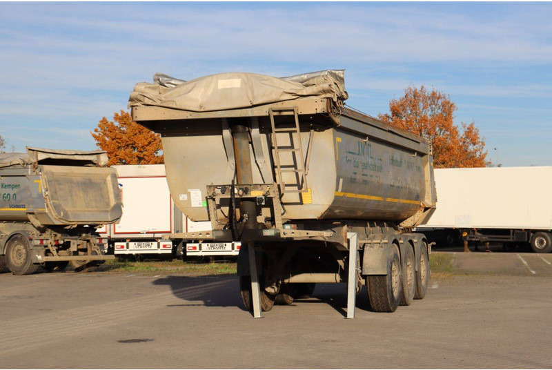 Knott GmbH - Tipper semi-trailer: picture 1 Knott GmbH - Tipper semi-trailer: picture 1