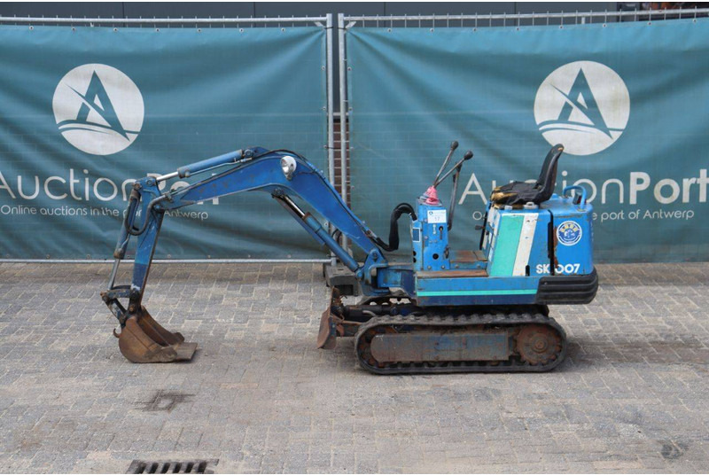 Kobelco SK007 - Mini excavator: picture 2 Kobelco SK007 - Mini excavator: picture 2