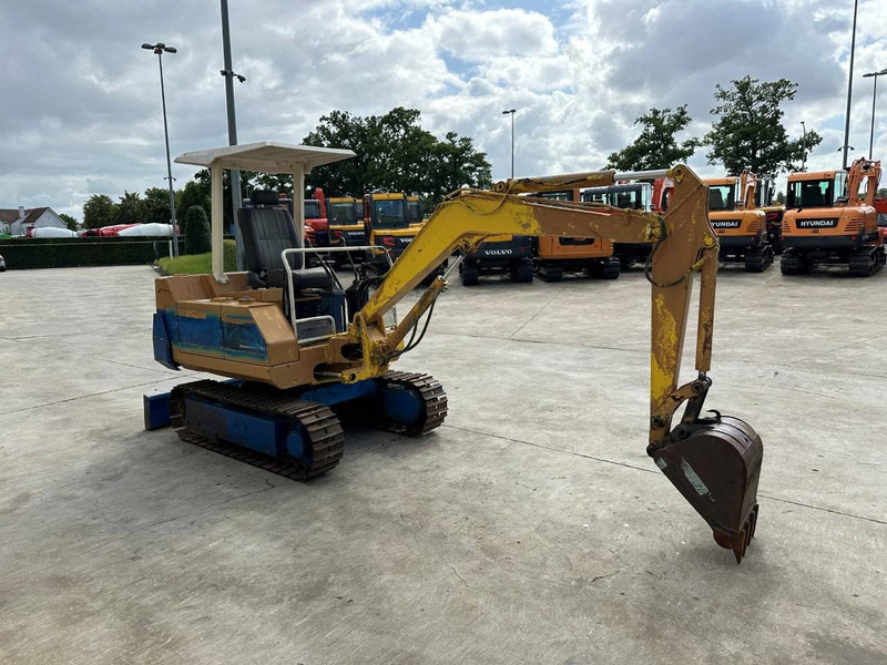 Komatsu PC10-6 - Mini excavator: picture 3 Komatsu PC10-6 - Mini excavator: picture 3
