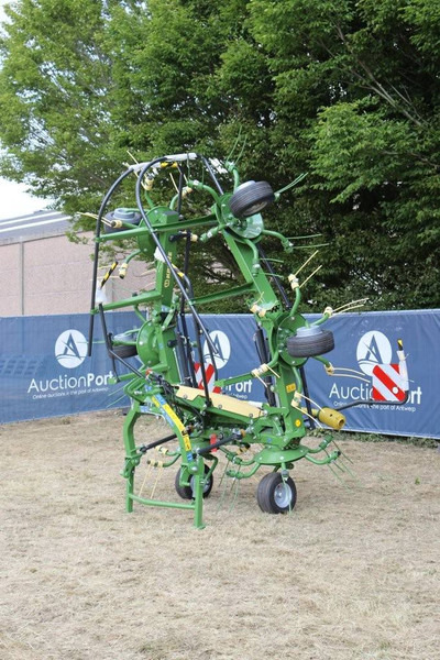 Krone KW103-23 - Tedder/ Rake: picture 4 Krone KW103-23 - Tedder/ Rake: picture 4