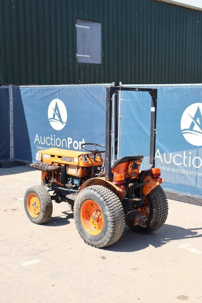 Kubota B6100 D - Farm tractor: picture 3 Kubota B6100 D - Farm tractor: picture 3