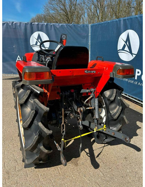 Kubota GL23 - Farm tractor: picture 2 Kubota GL23 - Farm tractor: picture 2