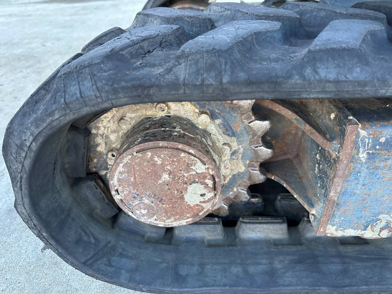 Mini excavator Kubota KX016-4: picture 17