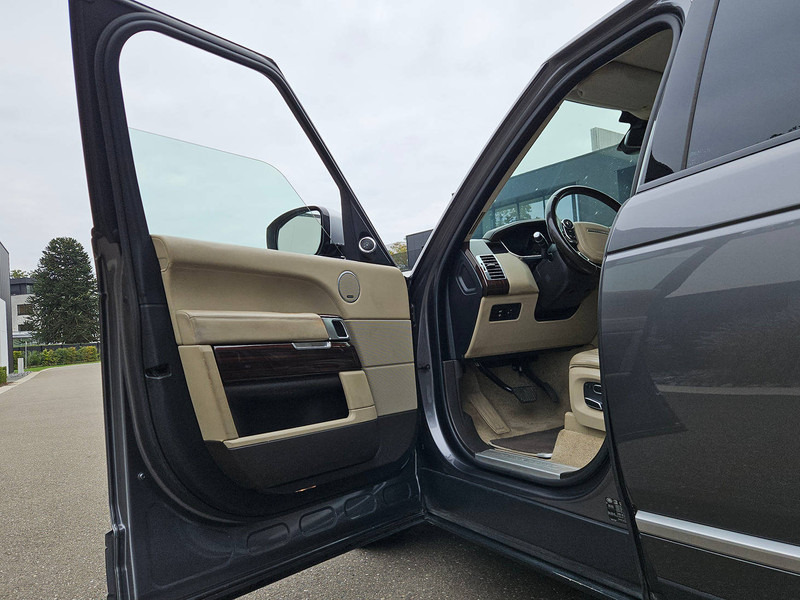 SUV Land Rover Range Rover (IV) TDV8 'Vogue': picture 20 SUV Land Rover Range Rover (IV) TDV8 'Vogue': picture 20