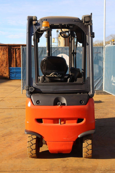 Linde E20PH-02 - Electric forklift: picture 5 Linde E20PH-02 - Electric forklift: picture 5
