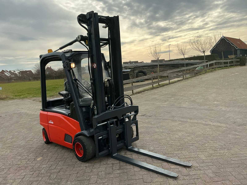 Linde E20PL-01 - Electric forklift: picture 3 Linde E20PL-01 - Electric forklift: picture 3