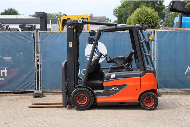 Linde E25 - Electric forklift: picture 2 Linde E25 - Electric forklift: picture 2