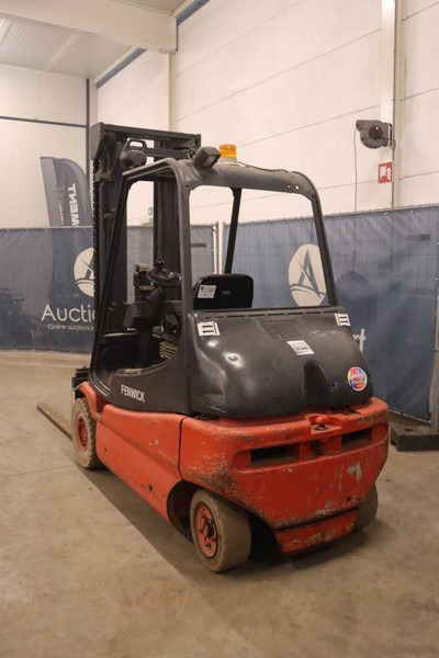Linde E30-01 - Electric forklift: picture 3 Linde E30-01 - Electric forklift: picture 3