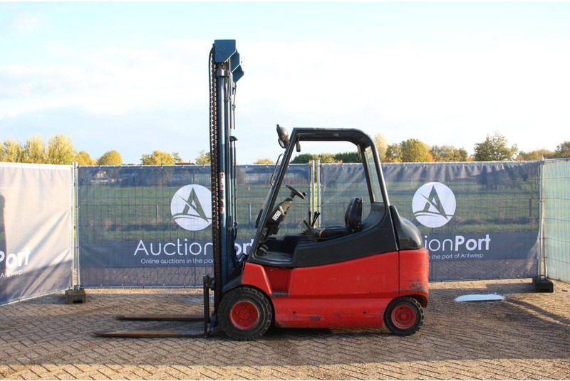 Linde E30-02 - Electric forklift: picture 2 Linde E30-02 - Electric forklift: picture 2