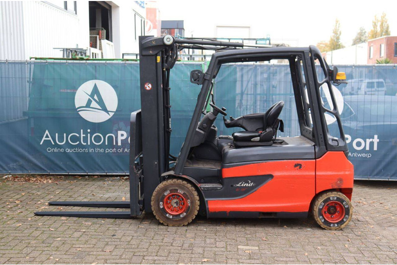 Linde E30 - Electric forklift: picture 2 Linde E30 - Electric forklift: picture 2