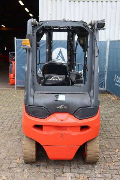 Linde E30 - Electric forklift: picture 5 Linde E30 - Electric forklift: picture 5