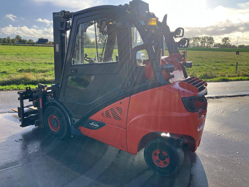 Linde H35T-02 - LPG forklift: picture 2 Linde H35T-02 - LPG forklift: picture 2