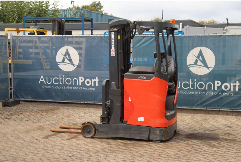 Linde R10B - Reach truck: picture 3 Linde R10B - Reach truck: picture 3