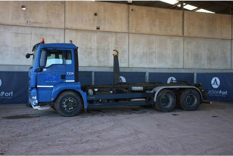 MAN TGS 33.360 - Hook lift truck: picture 1 MAN TGS 33.360 - Hook lift truck: picture 1