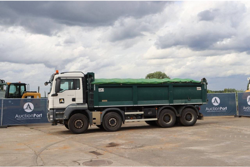 MAN TGS 35.440 - Dropside/ Flatbed truck: picture 1 MAN TGS 35.440 - Dropside/ Flatbed truck: picture 1