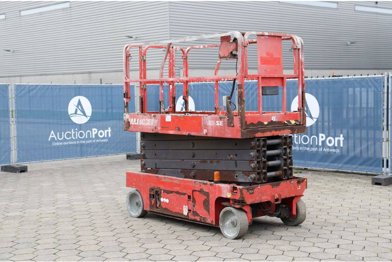 Manitou 120 SE - Scissor lift: picture 4 Manitou 120 SE - Scissor lift: picture 4