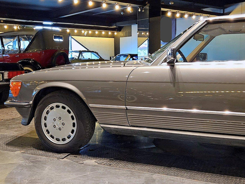 Mercedes-Benz 500-serie 560 SL - Car: picture 5 Mercedes-Benz 500-serie 560 SL - Car: picture 5