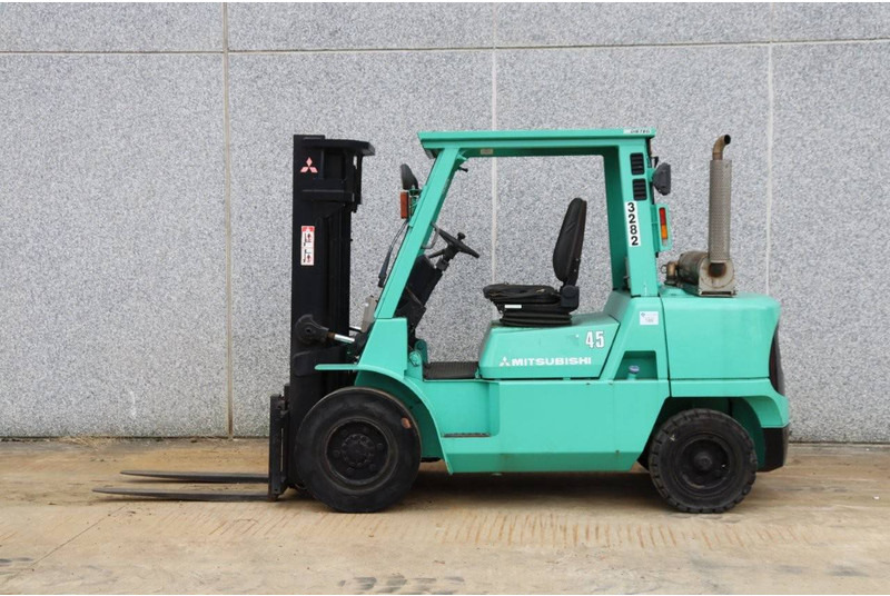 Mitsubishi FD45K - Diesel forklift: picture 2 Mitsubishi FD45K - Diesel forklift: picture 2