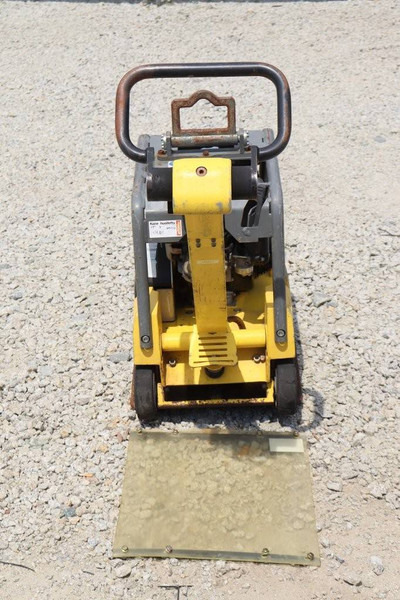 Neuson BPU 3050A - Vibratory plate: picture 5 Neuson BPU 3050A - Vibratory plate: picture 5