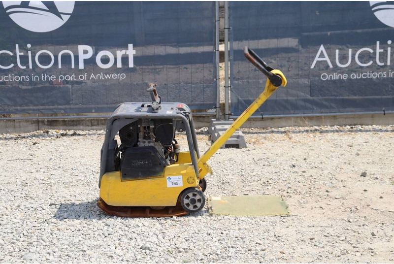 Neuson DPU3050 - Vibratory plate: picture 2 Neuson DPU3050 - Vibratory plate: picture 2