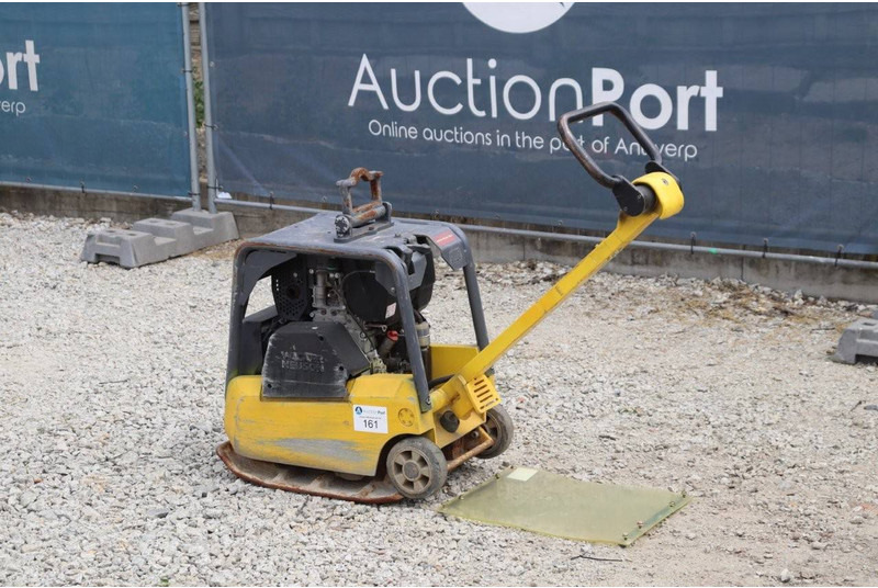 Neuson DPU3050 - Vibratory plate: picture 3 Neuson DPU3050 - Vibratory plate: picture 3