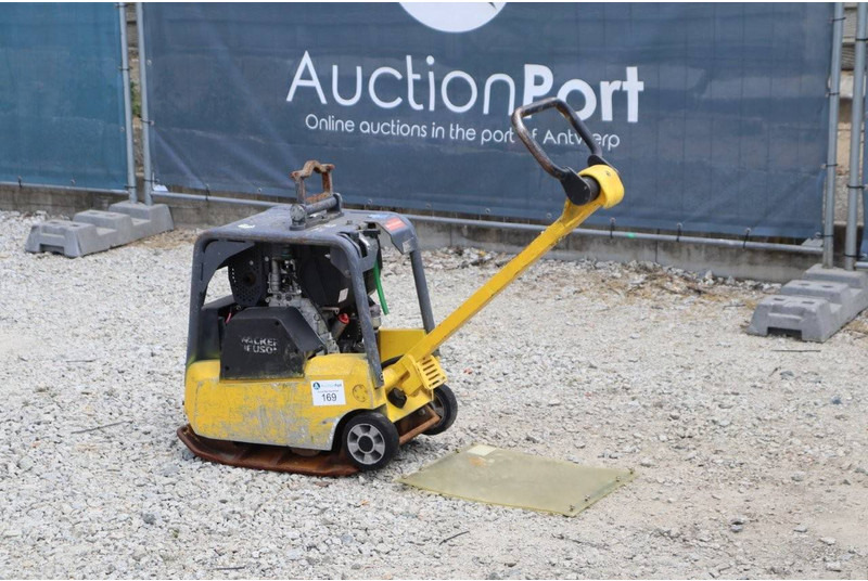 Neuson DPU3050 - Vibratory plate: picture 3 Neuson DPU3050 - Vibratory plate: picture 3